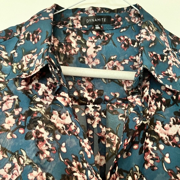 Dynamite Sheer Floral print Blouse - Picture 3 of 4